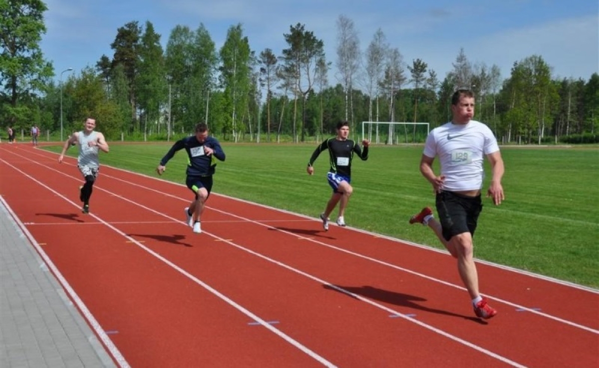 100 m vīriešiem finālskrējiens