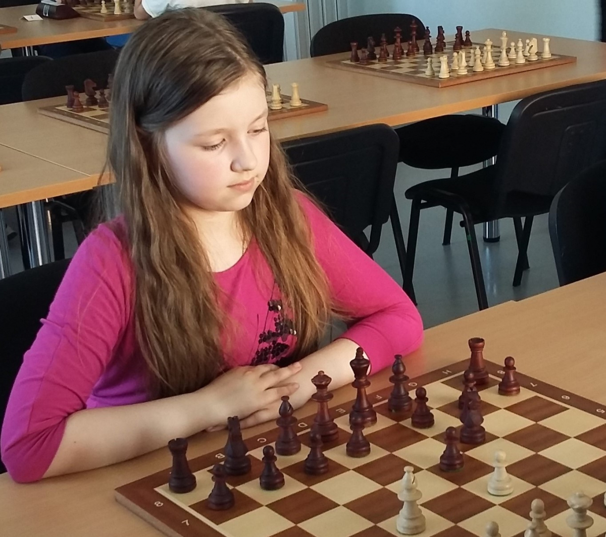 Kristīne Gruznova – Latgales čempione Latvijas skolu šaha olimpiādes posmā